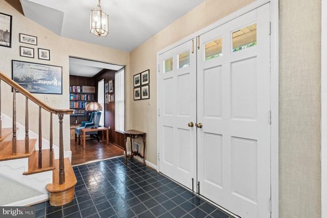 8402 MARGO RD, Lanham, MD 20706