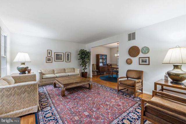 8402 MARGO RD, Lanham, MD 20706