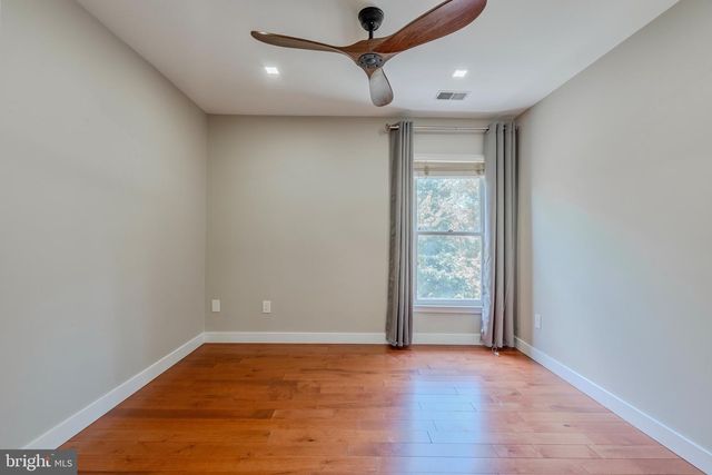 10449 BRECKINRIDGE LN, Fairfax, VA 22030