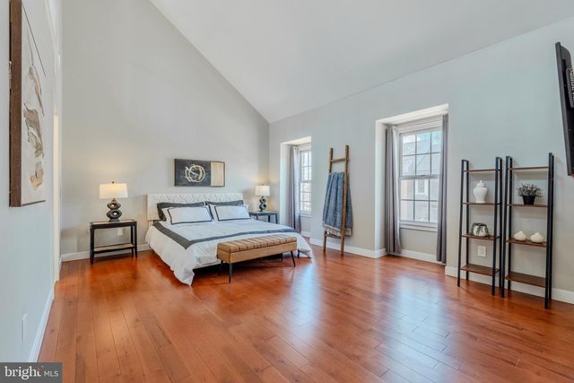 10449 BRECKINRIDGE LN, Fairfax, VA 22030