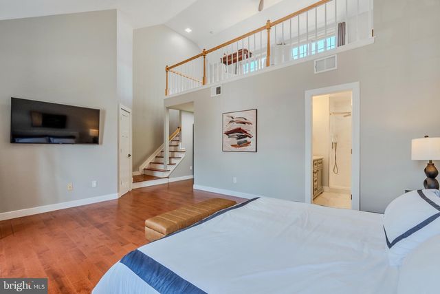 10449 BRECKINRIDGE LN, Fairfax, VA 22030