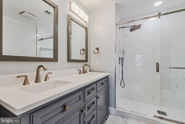 10449 BRECKINRIDGE LN, Fairfax, VA 22030