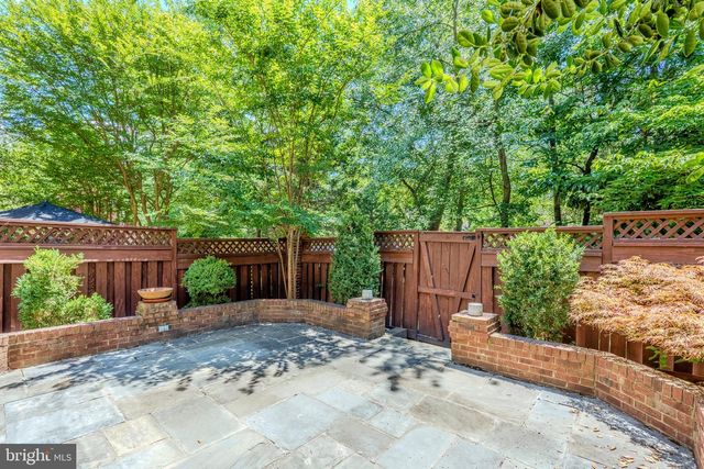 10449 BRECKINRIDGE LN, Fairfax, VA 22030