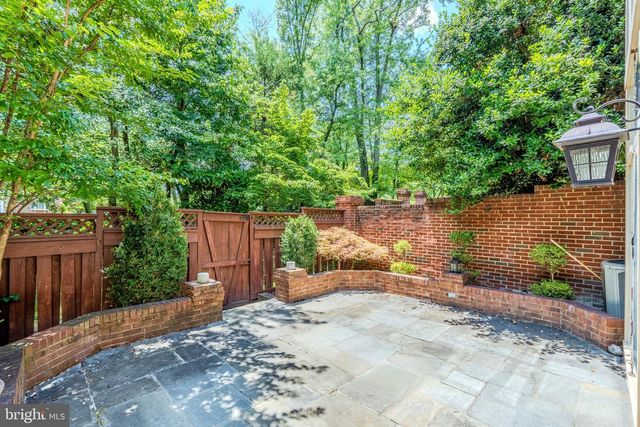 10449 BRECKINRIDGE LN, Fairfax, VA 22030