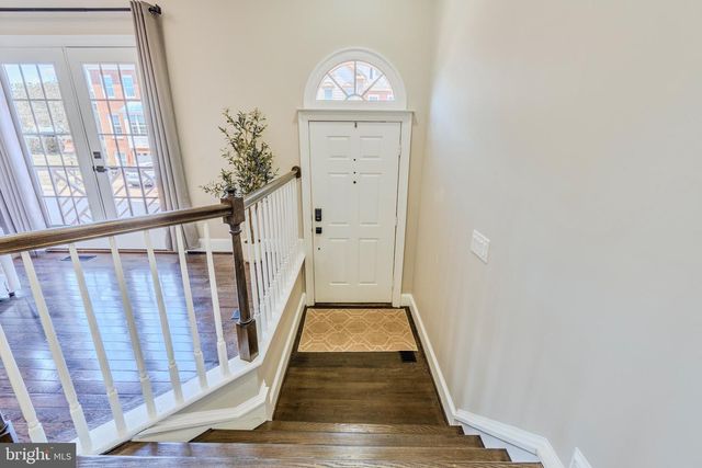 10449 BRECKINRIDGE LN, Fairfax, VA 22030