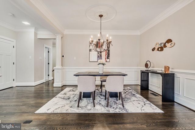 10449 BRECKINRIDGE LN, Fairfax, VA 22030