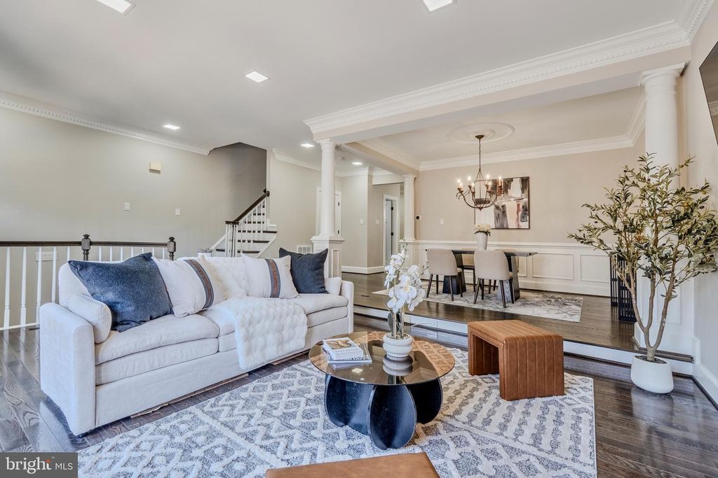 10449 BRECKINRIDGE LN, Fairfax, VA 22030