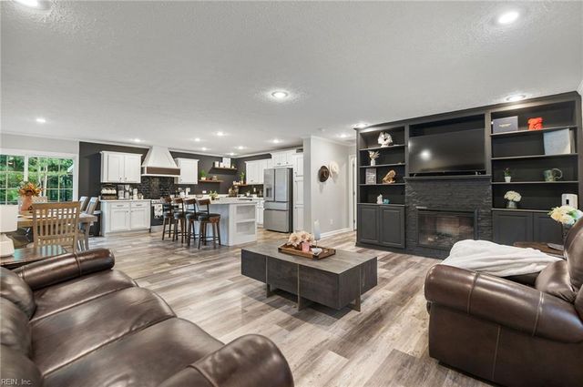 2532 Wild Horse Rdg RDG, Chesapeake, VA 23322