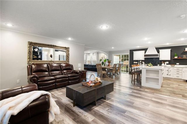 2532 Wild Horse Rdg RDG, Chesapeake, VA 23322
