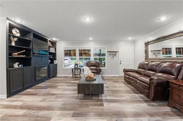 2532 Wild Horse Rdg RDG, Chesapeake, VA 23322
