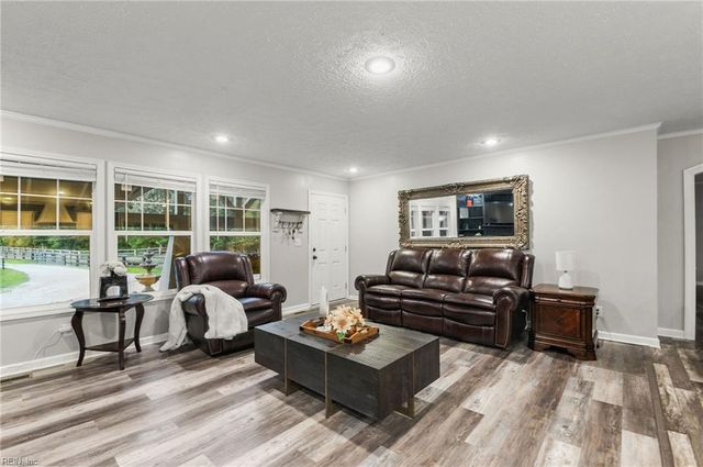 2532 Wild Horse Rdg RDG, Chesapeake, VA 23322