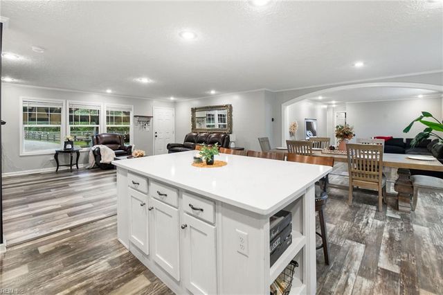 2532 Wild Horse Rdg RDG, Chesapeake, VA 23322