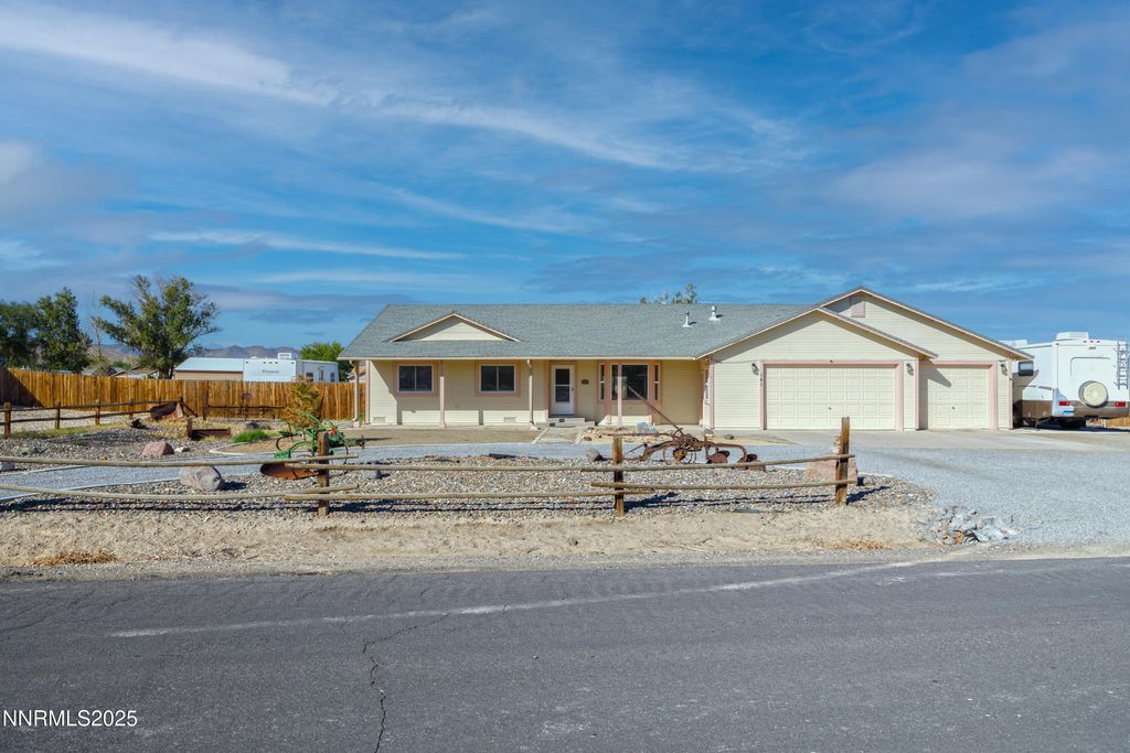 141 Country Ranch Road, Fernley, NV 89408