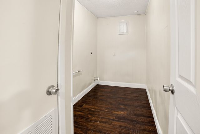 15131 Oakwood Lane, Balch Springs, TX 75180