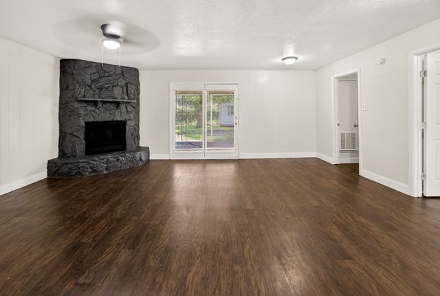 15131 Oakwood Lane, Balch Springs, TX 75180