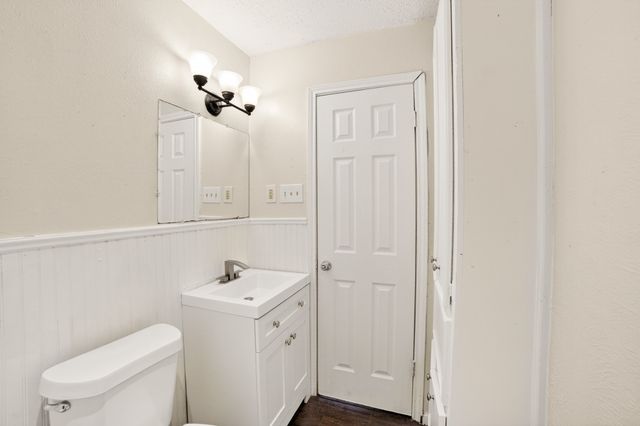 15131 Oakwood Lane, Balch Springs, TX 75180