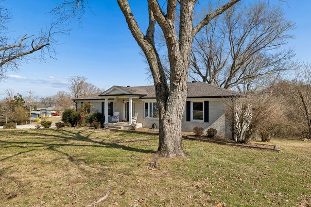 362 Green Harbor Rd, Old Hickory, TN 37138