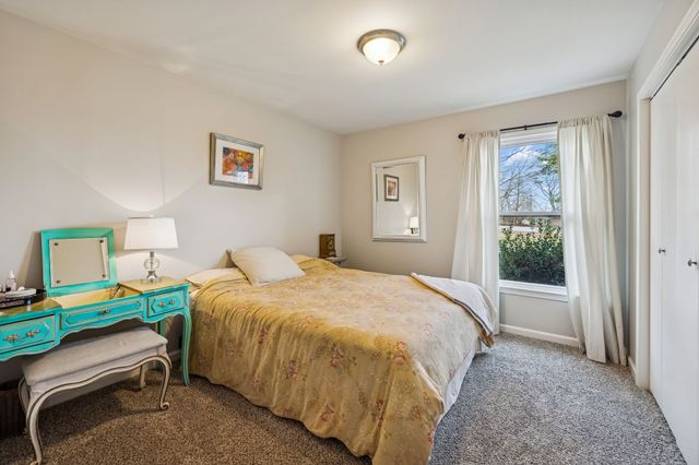 362 Green Harbor Rd, Old Hickory, TN 37138