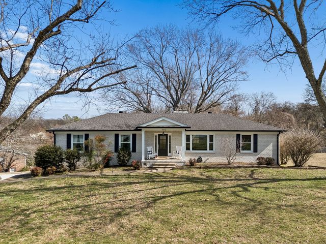 362 Green Harbor Rd, Old Hickory, TN 37138