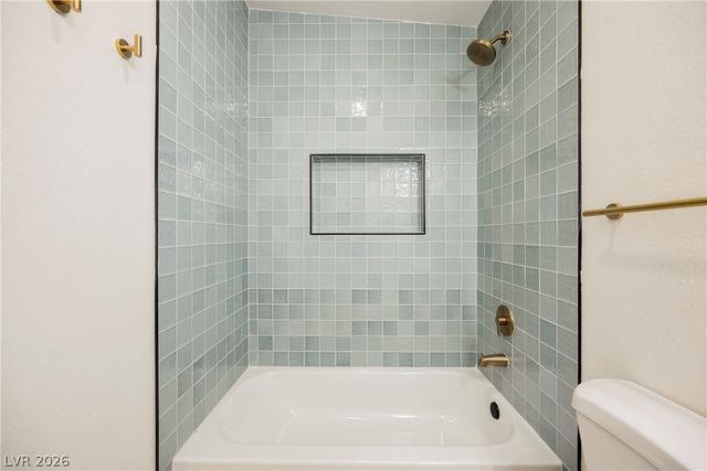 1124 Nassau Drive, Las Vegas, NV 89108