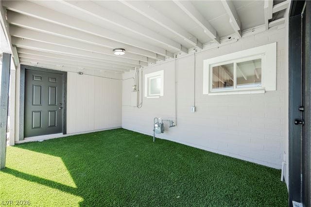 1124 Nassau Drive, Las Vegas, NV 89108