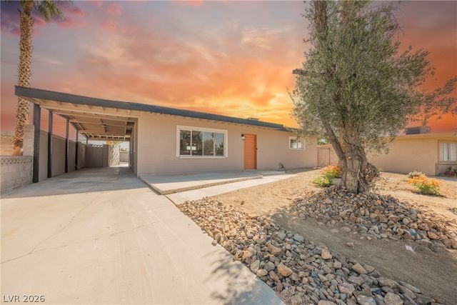 1124 Nassau Drive, Las Vegas, NV 89108