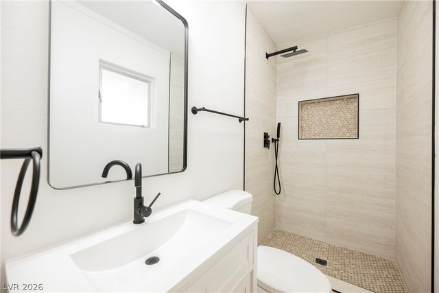 1124 Nassau Drive, Las Vegas, NV 89108