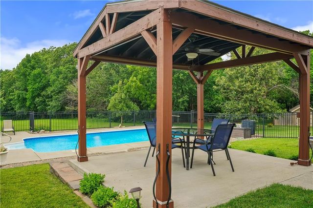 613 Birch Street, Pleasant Hill, MO 64080