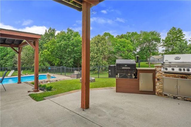 613 Birch Street, Pleasant Hill, MO 64080