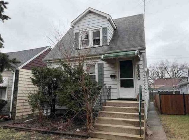 4440 N Narragansett Avenue, Harwood Heights, IL 60706