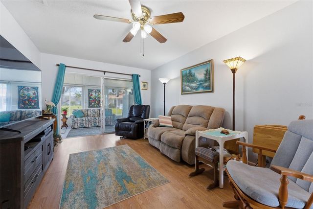 5061 LIVE OAK CIRCLE, Bradenton, FL 34207