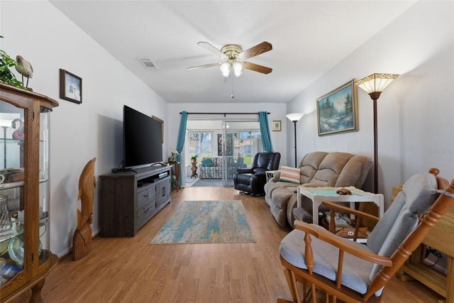 5061 LIVE OAK CIRCLE, Bradenton, FL 34207