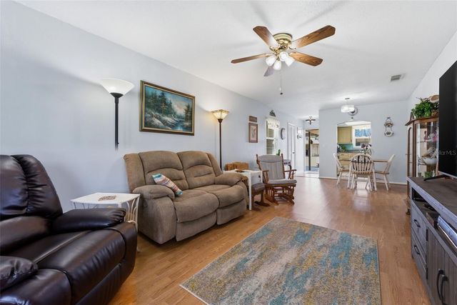 5061 LIVE OAK CIRCLE, Bradenton, FL 34207