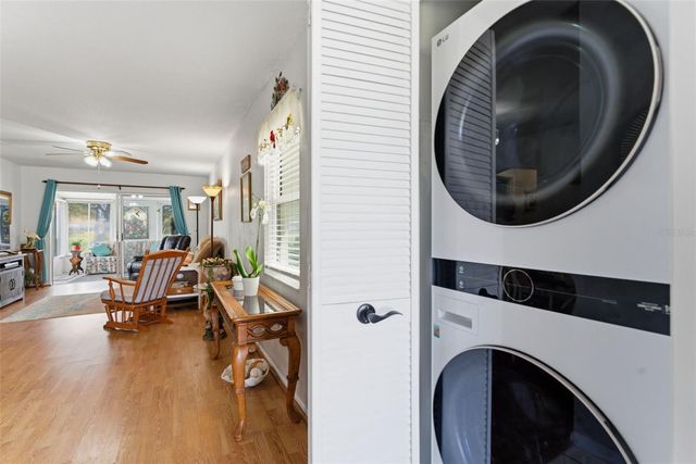 5061 LIVE OAK CIRCLE, Bradenton, FL 34207