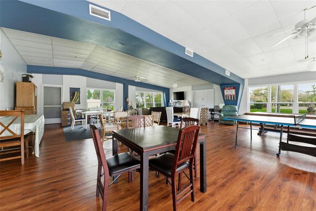 5061 LIVE OAK CIRCLE, Bradenton, FL 34207