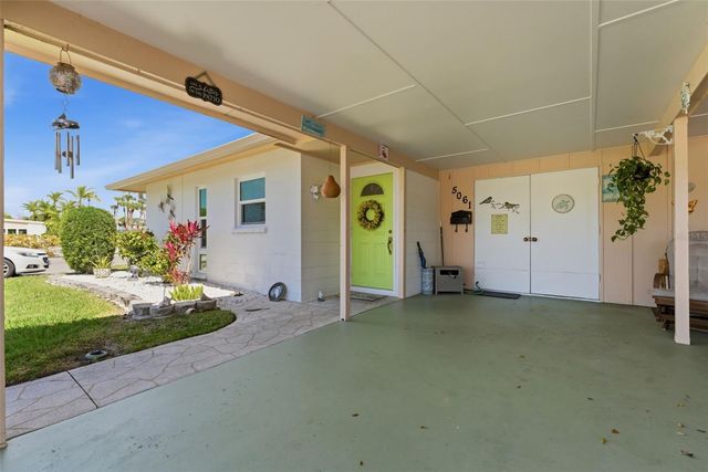 5061 LIVE OAK CIRCLE, Bradenton, FL 34207