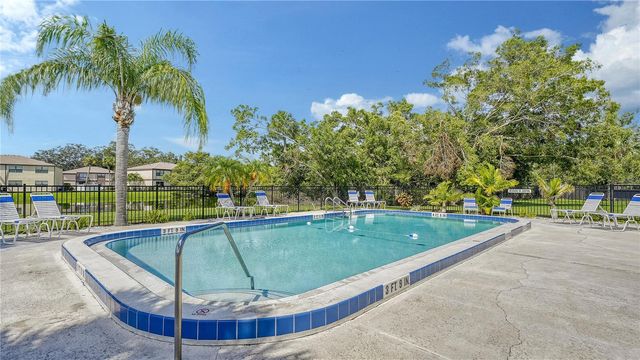 5061 LIVE OAK CIRCLE, Bradenton, FL 34207