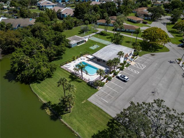 5061 LIVE OAK CIRCLE, Bradenton, FL 34207