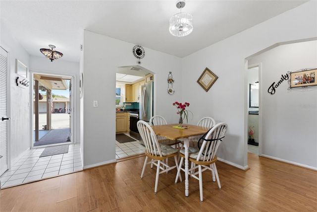 5061 LIVE OAK CIRCLE, Bradenton, FL 34207