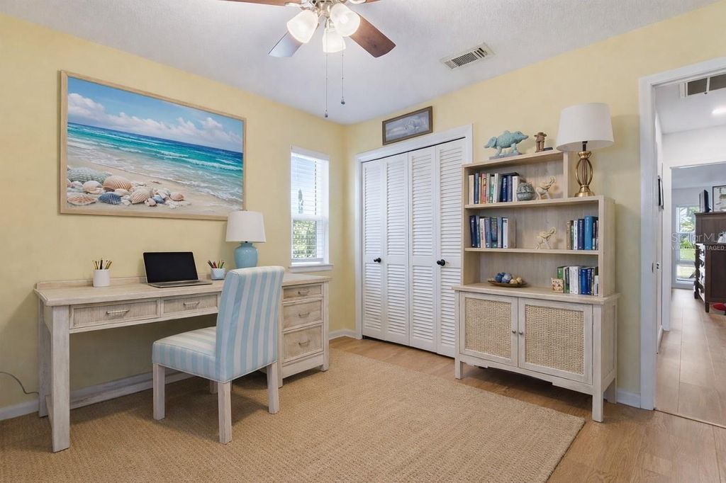 Image 21 of property listing at 5061 LIVE OAK CIRCLE, Bradenton, FL 34207