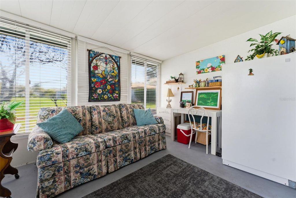 Image 24 of property listing at 5061 LIVE OAK CIRCLE, Bradenton, FL 34207