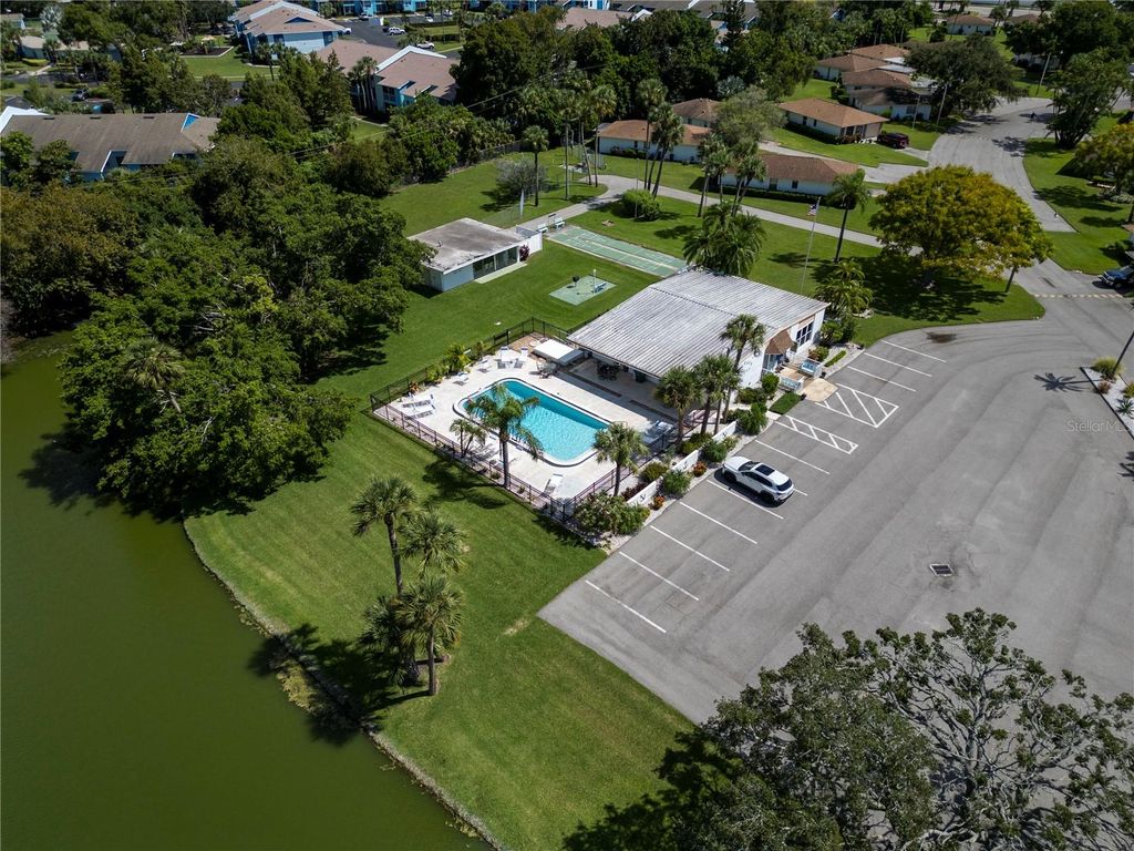 Image 43 of property listing at 5061 LIVE OAK CIRCLE, Bradenton, FL 34207