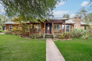 301 Thompson St, Kilgore, TX 75662