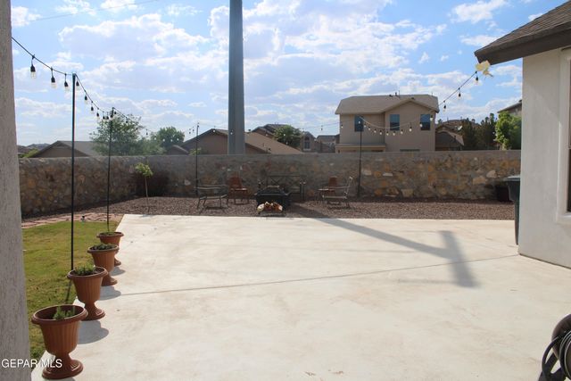 376 EMERALD PARK Drive, Horizon City, TX 79928