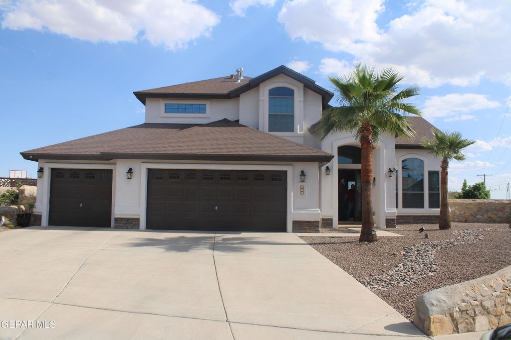 376 EMERALD PARK Drive, Horizon City, TX 79928