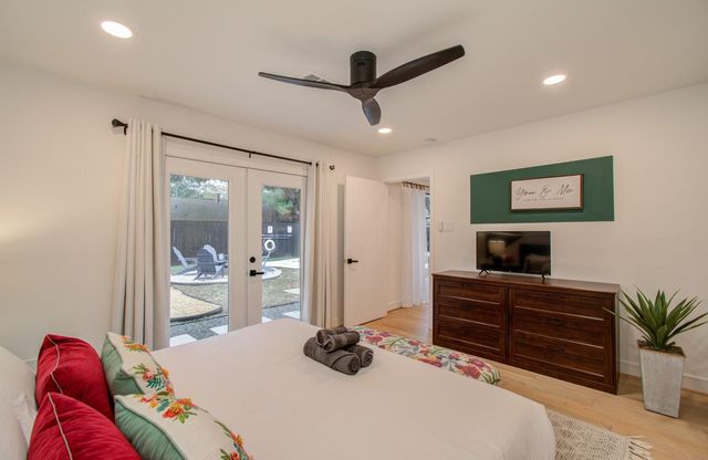 9219 Kempwood Drive, Houston, TX 77080