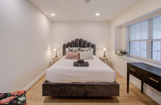 9219 Kempwood Drive, Houston, TX 77080