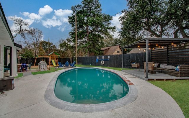 9219 Kempwood Drive, Houston, TX 77080