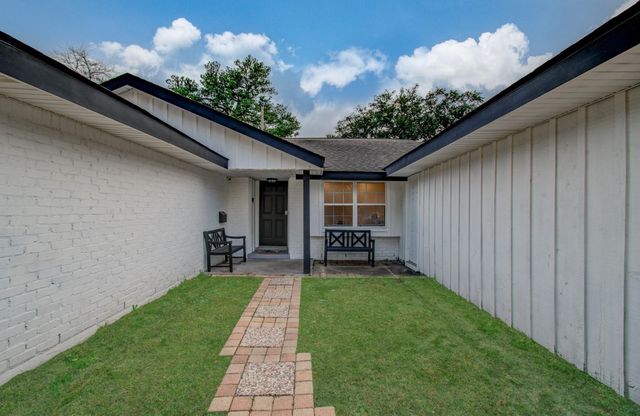 9219 Kempwood Drive, Houston, TX 77080