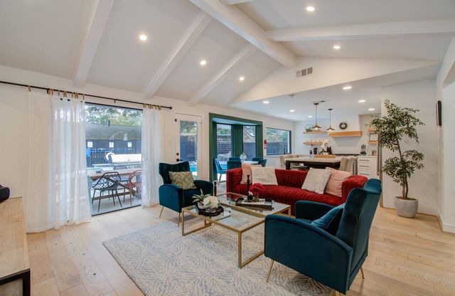 9219 Kempwood Drive, Houston, TX 77080
